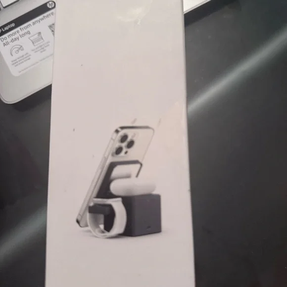 Anker Black Charging Cube with MagSafe